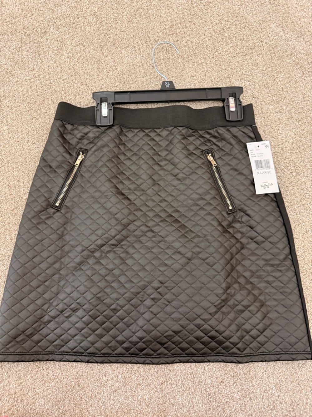 BNWT girls Sz 14 Quilted Black Zip-Pocket  Skirt